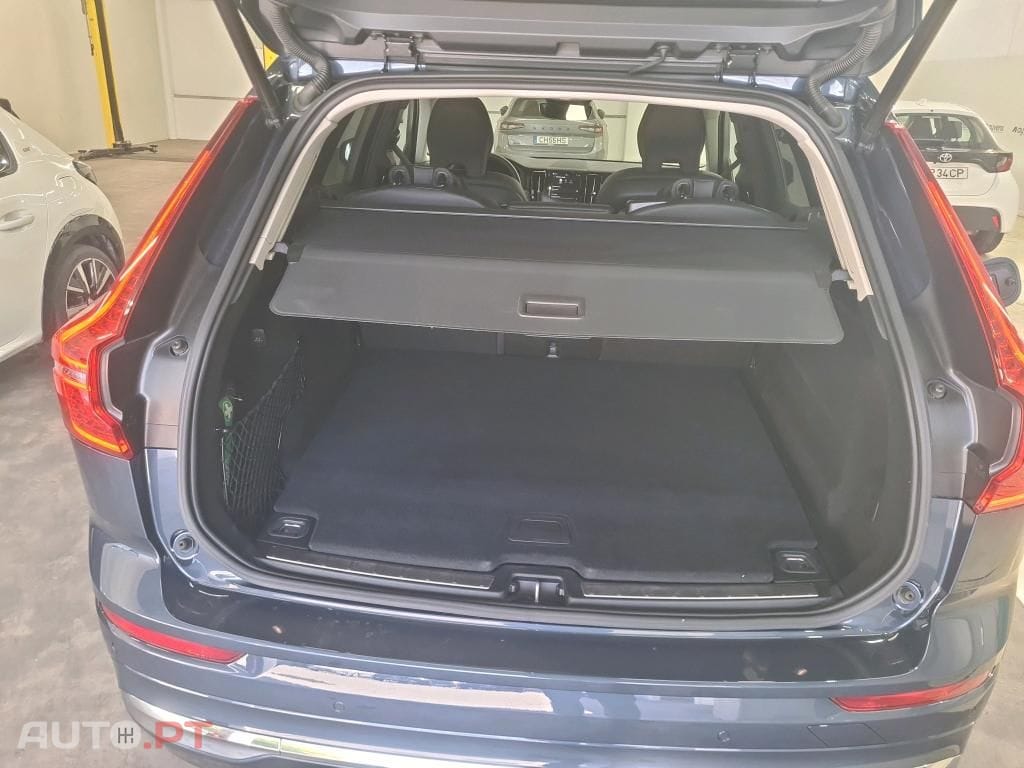 Volvo XC60 2.0 T6 PHEV Plus Bright AWD