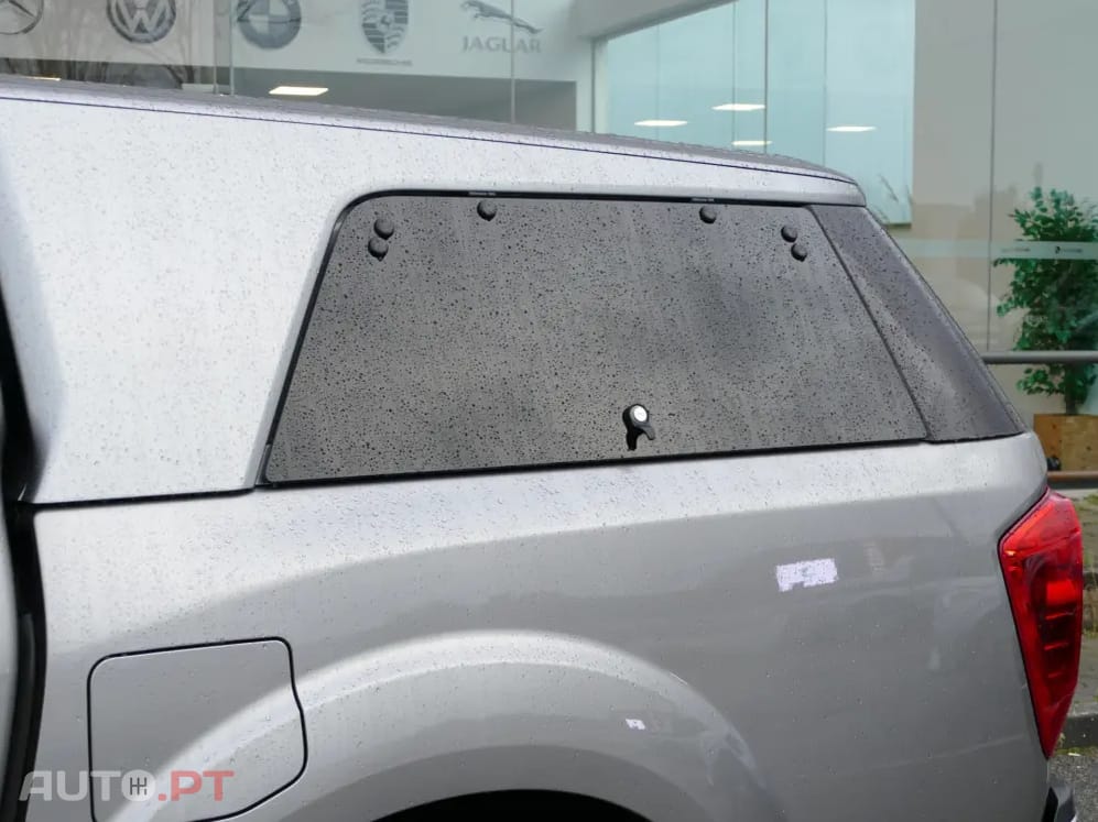 Nissan Navara 2.3 dCi CD 4WD N-Connecta Navi+Barras