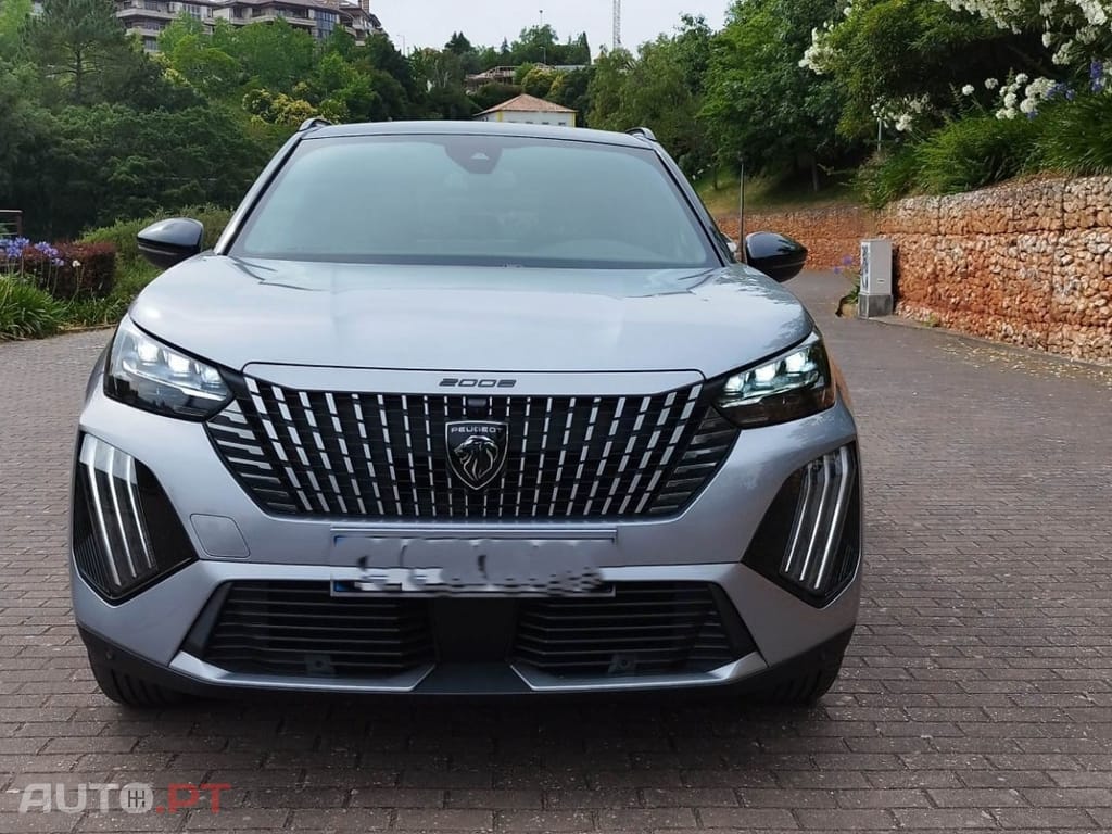 Peugeot E-2008 54 kWh GT