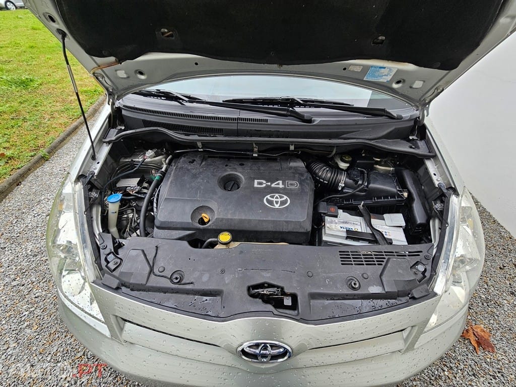 Toyota Corolla Verso 2.2 D-4D