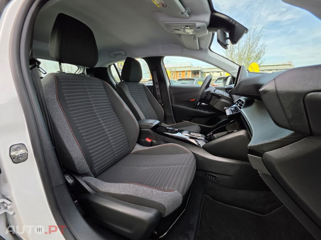 Peugeot E-208 50 kWh Active Pack