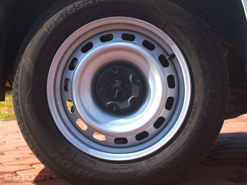 Peugeot Partner 1.5 BlueHDi Asphalt Standard