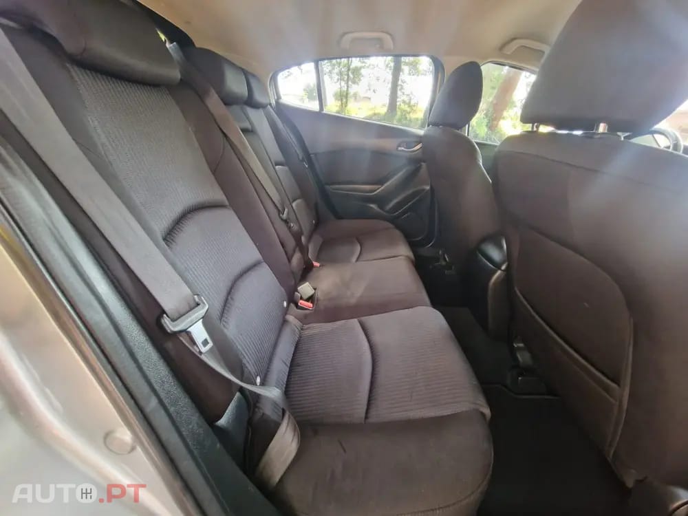 Mazda 3 1.5 Sky-D Excellence Pack Leather Navi