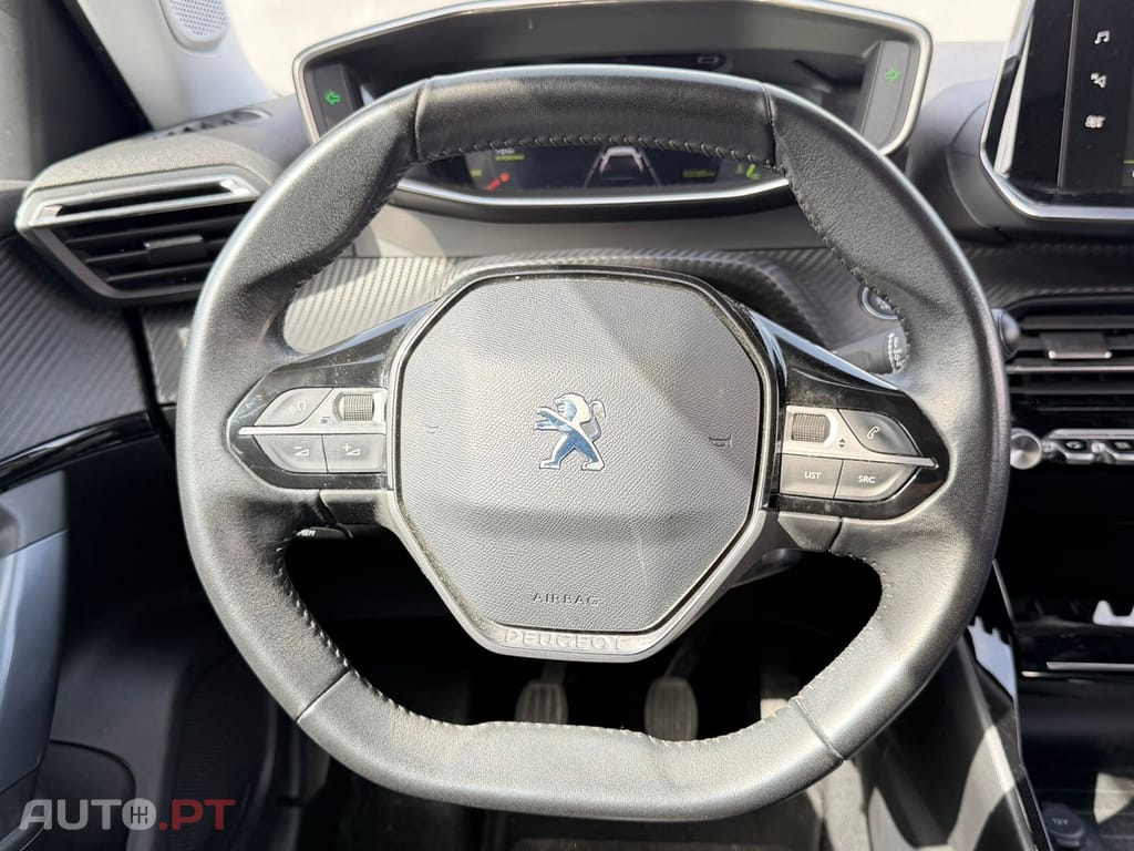 Peugeot 2008 1.2 PureTech Allure Pack