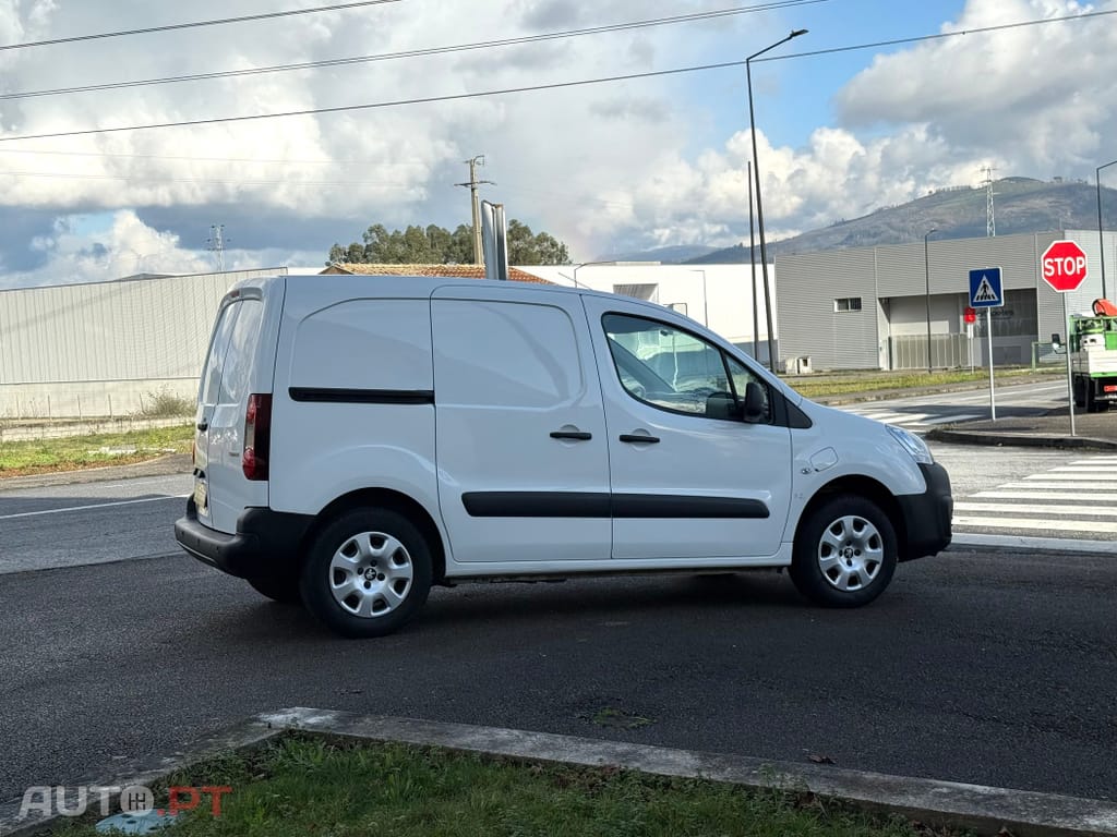Peugeot E-Partner L2 FlexCab (50kWh) Pro