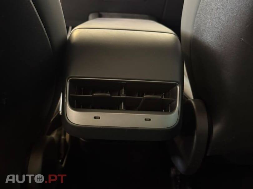 Tesla Model 3 Tração Traseira