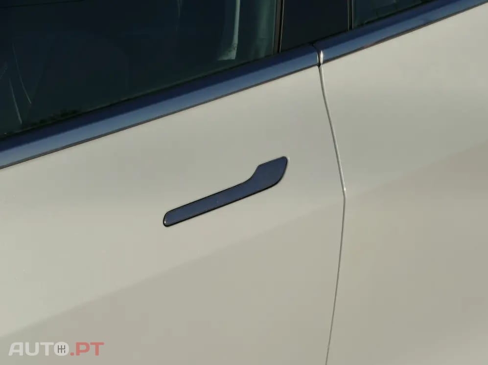 Tesla Model 3 Standard Range Plus RWD