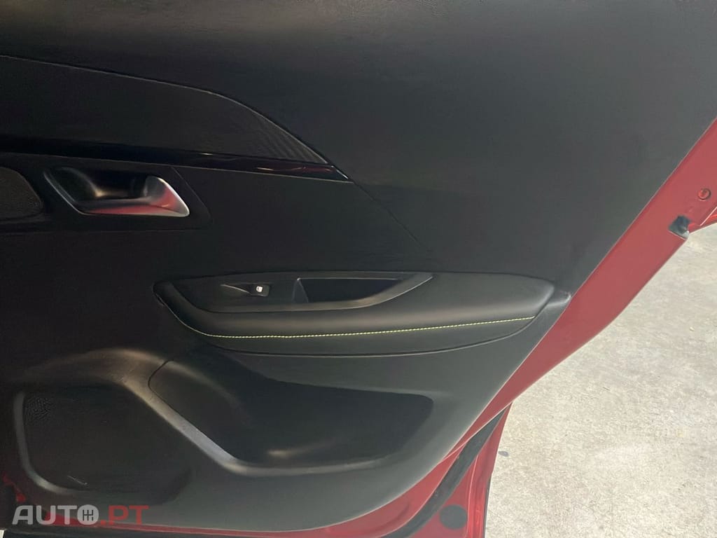 Peugeot 2008 1.2 PureTech GT Line