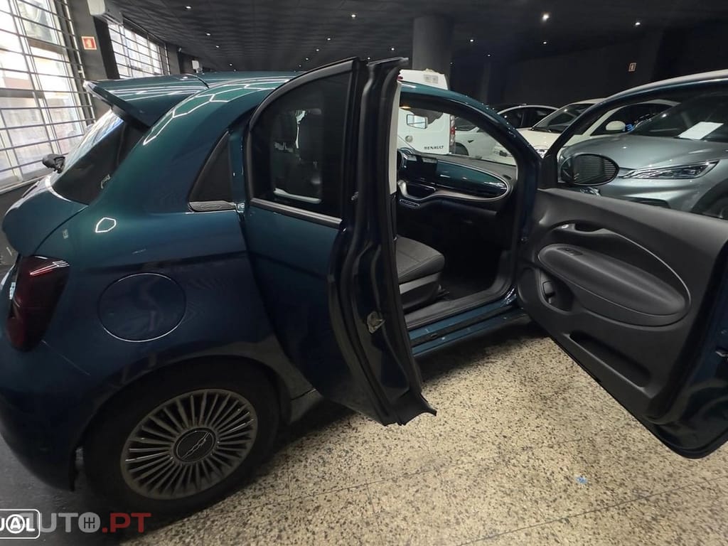 Fiat 500e 42 kWh Icon