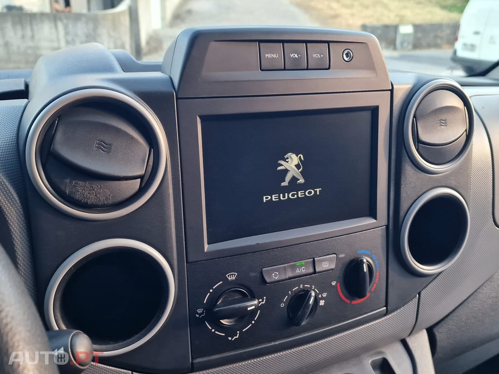 Peugeot Partner 1.6 HDI 3LUG GPS PREMIUIM (FULL EXTRAS)