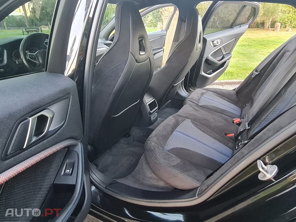 BMW 118 d Pack Desportivo M