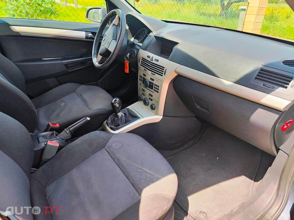Opel Astra 1.3 CDTI 90cv / 58€ mês