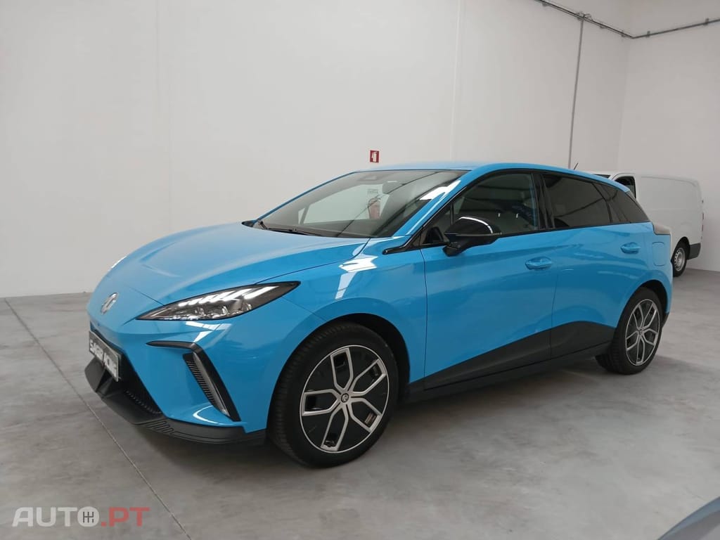 MG MG4 64 kWh Luxury