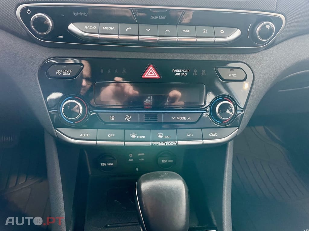 Hyundai Ioniq 1.6 GDI HEV Hybrid Tech