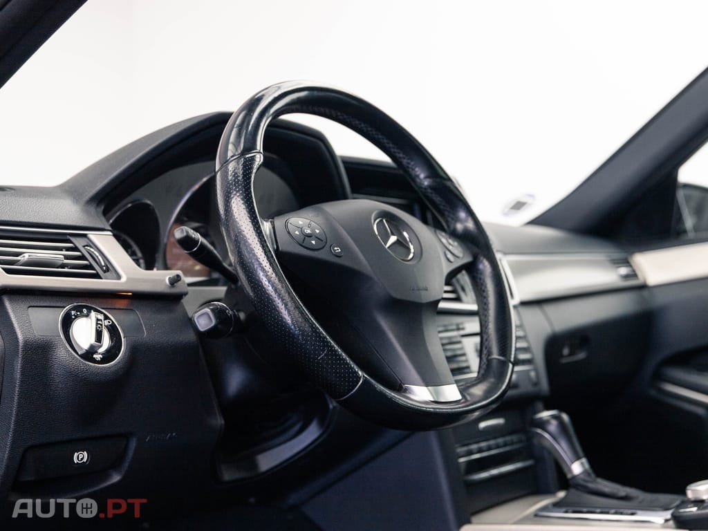 Mercedes-Benz E 250 BlueTEC Avantgarde Auto