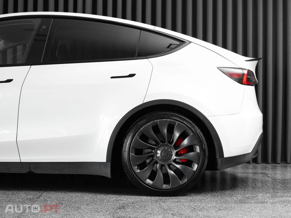 Tesla Model Y Performance Tração Integral