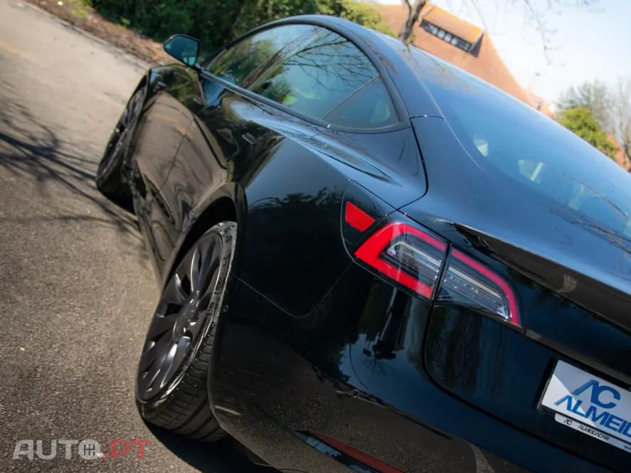 Tesla Model 3 Long Range AWD Dual Motor Performance