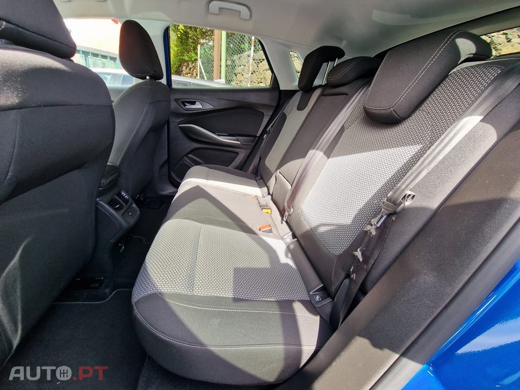 Opel Grandland (X) 1.2 S&S Business Edition
