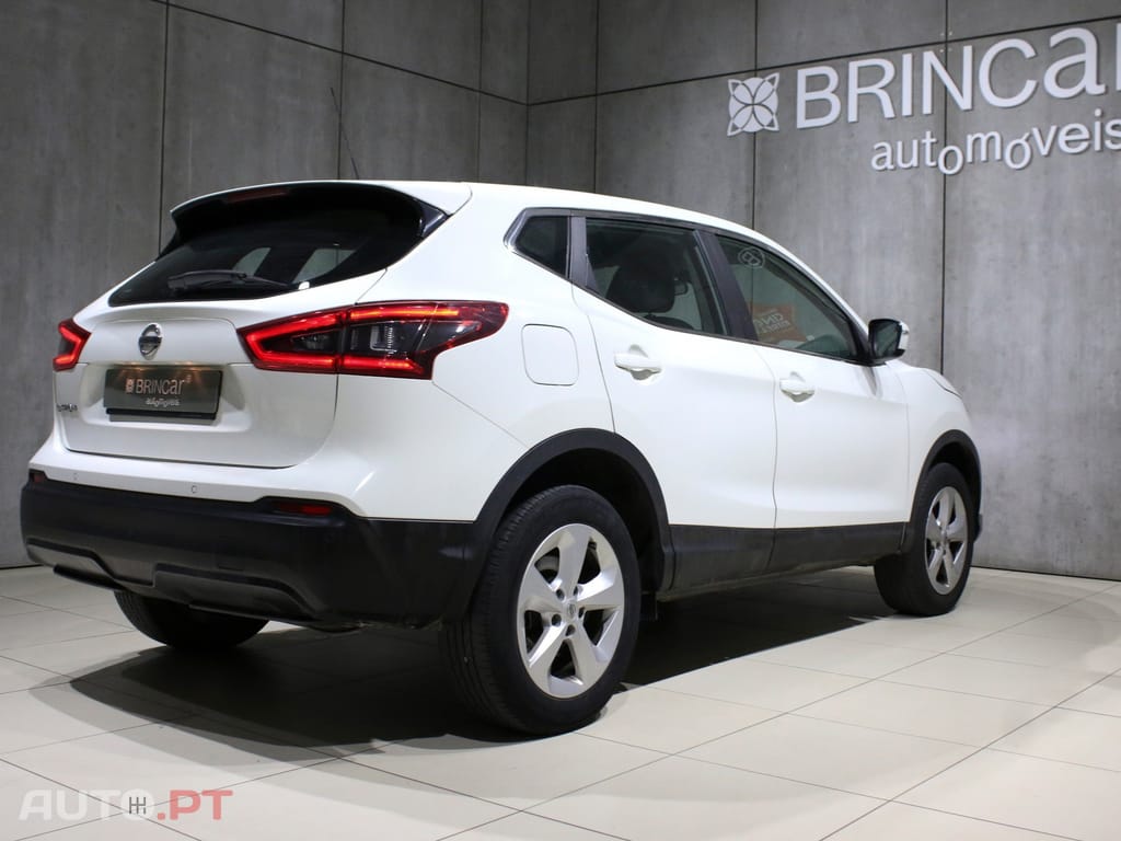 Nissan Qashqai Outro