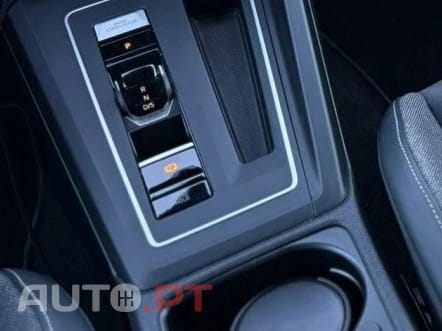 Volkswagen Golf 1.5 eTSI R-Line DSG