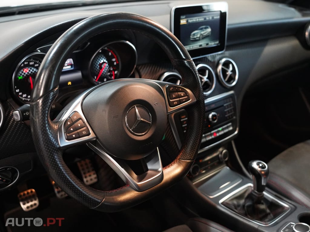 Mercedes-Benz A 180 d AMG Line