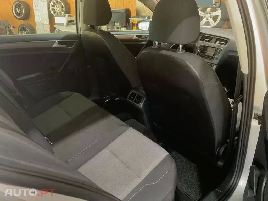 Volkswagen Golf 1.6 TDi Confortline