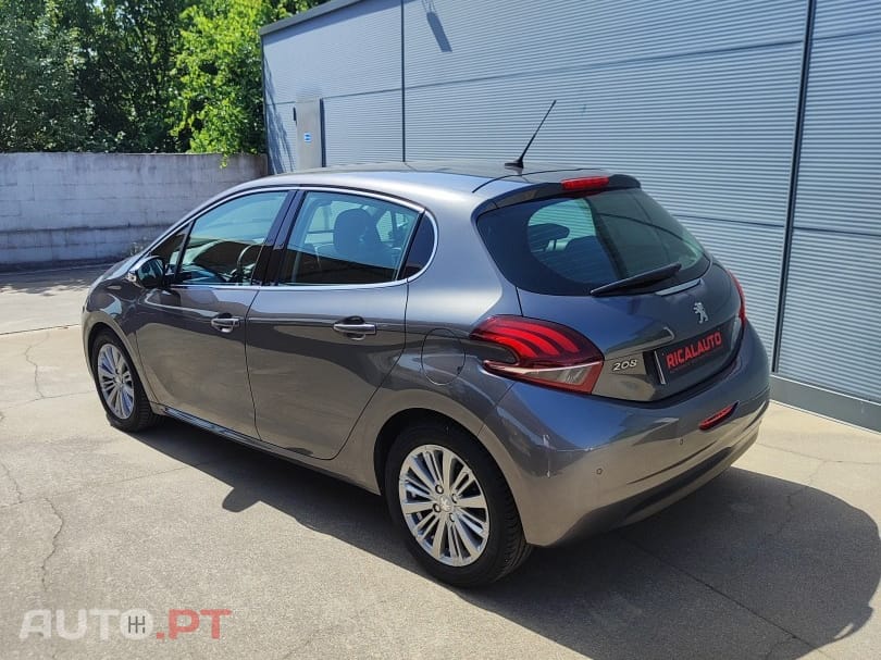 Peugeot 208 Allure