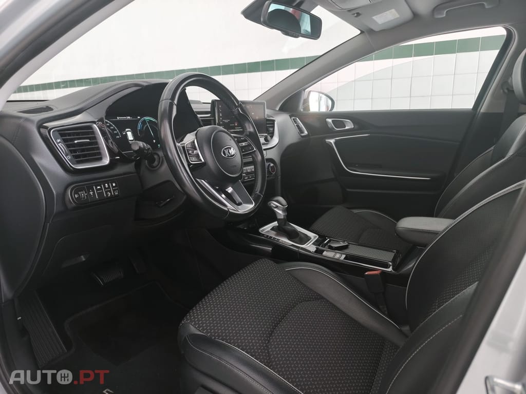 Kia Ceed SW 1.6 GDi PHEV Tech 6DCT