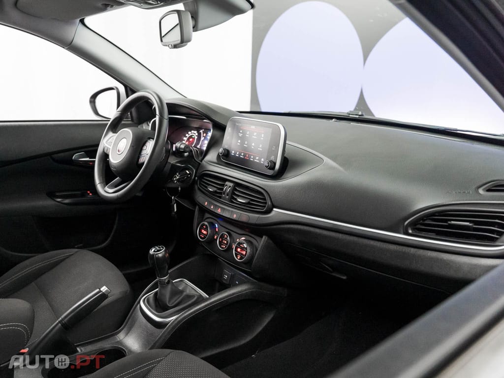 Fiat Tipo 1.3 M-Jet Lounge
