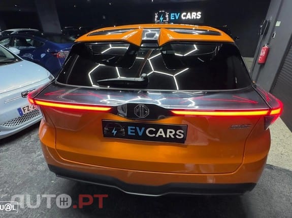 MG MG4 64 kWh Luxury