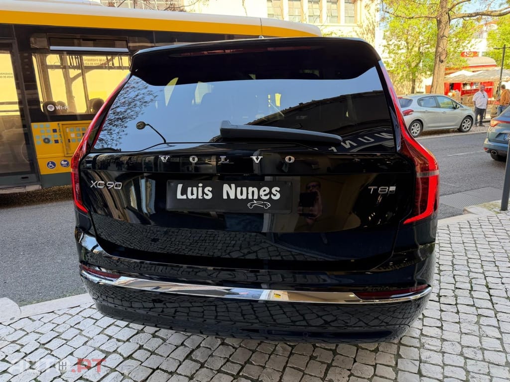 Volvo XC90 2.0 T8 PHEV Plus Dark AWD
