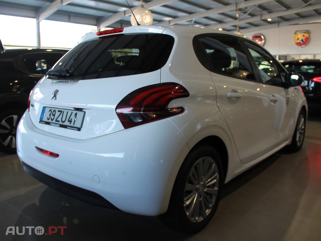 Peugeot 208 1.5 BlueHDi Active