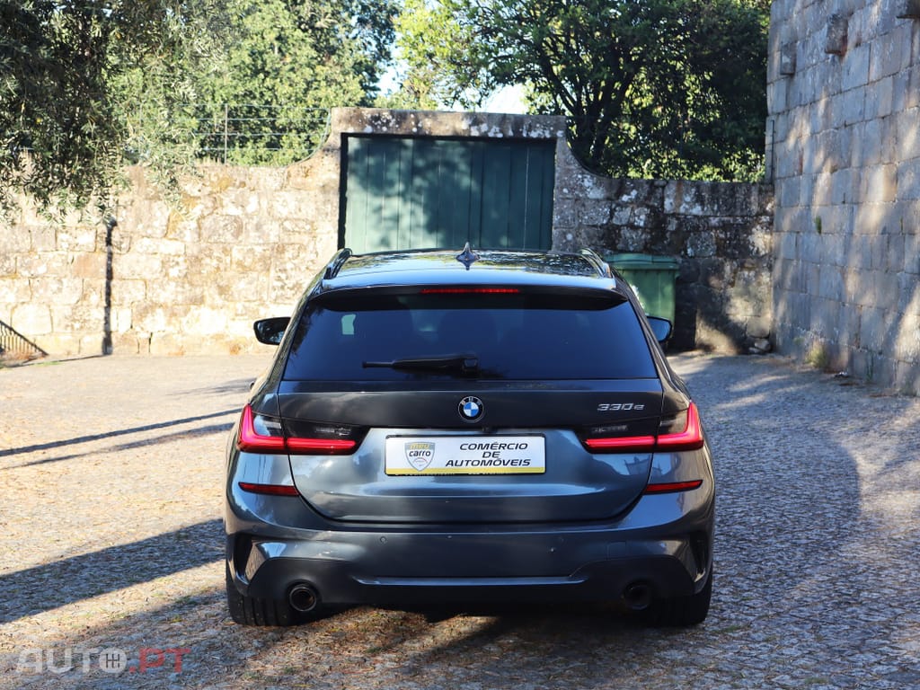 BMW 330 e Touring Pack M Auto