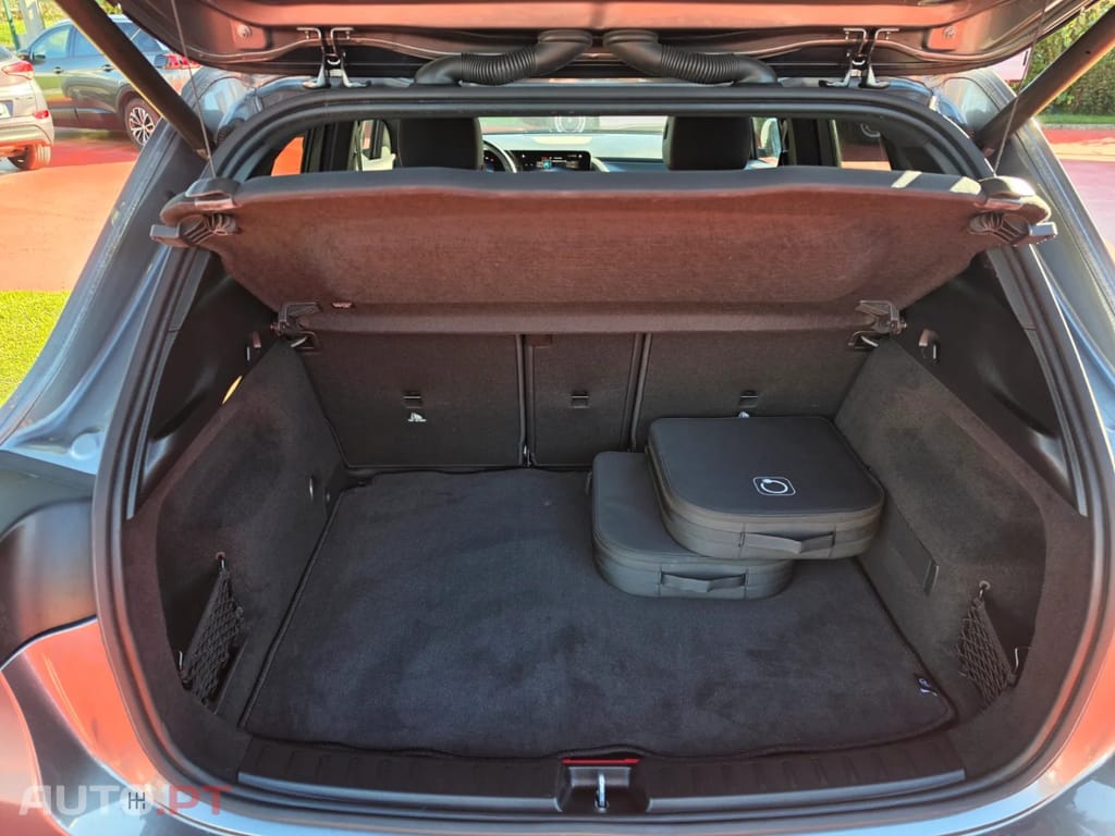 Mercedes-Benz GLA 250 e AMG Line