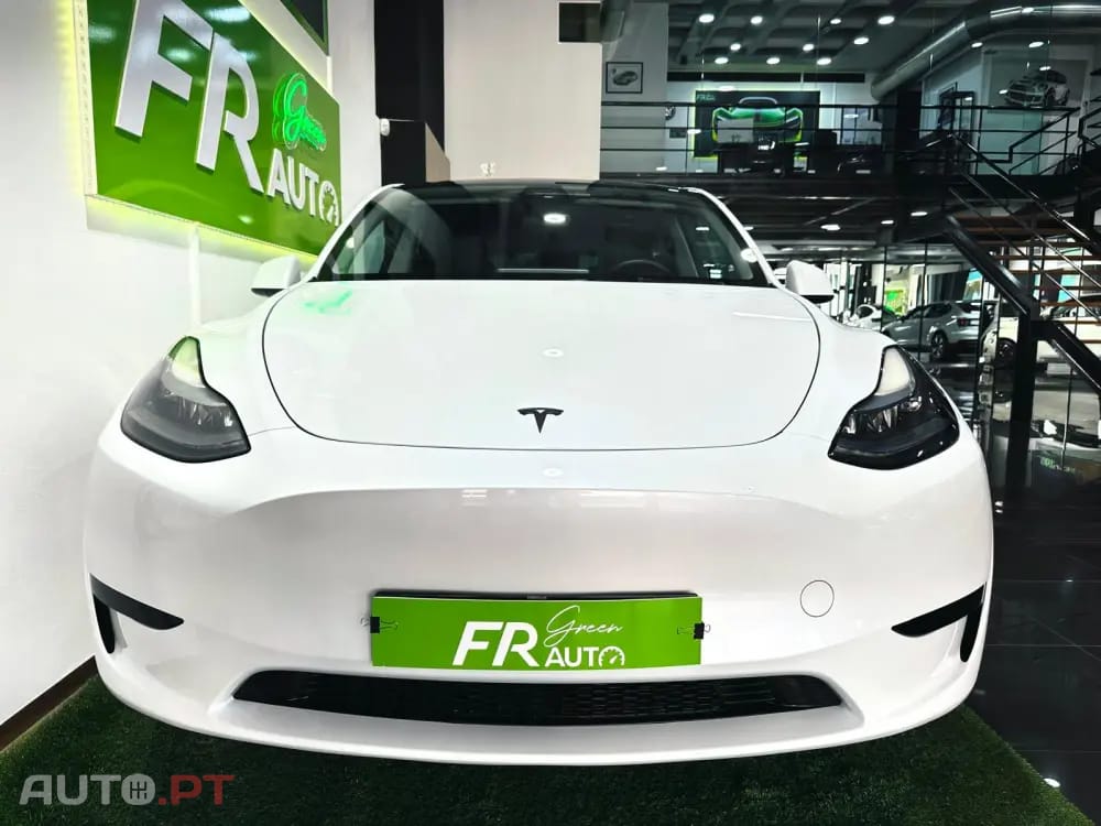 Tesla Model Y Standard
