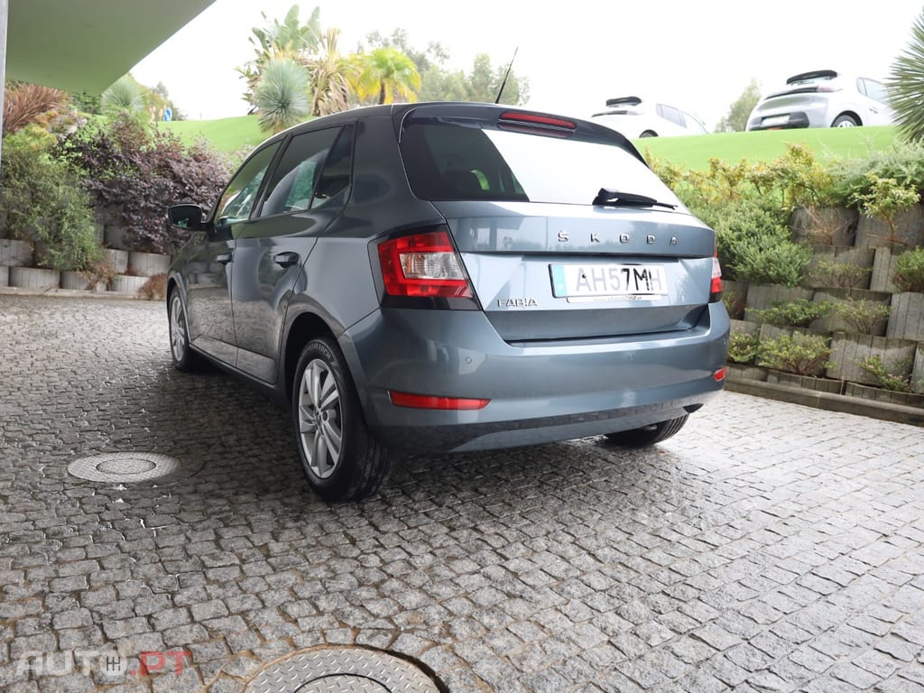 Skoda Fabia 1.0 TSi Ambition DSG