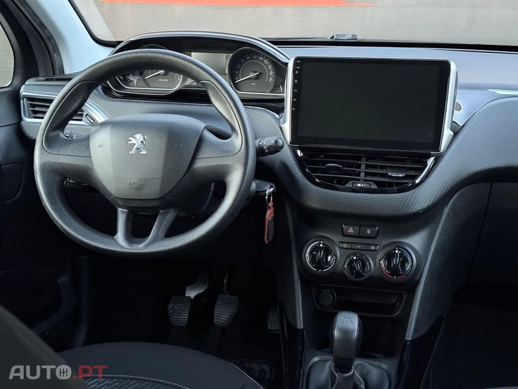 Peugeot 2008 1.2 VTi Access