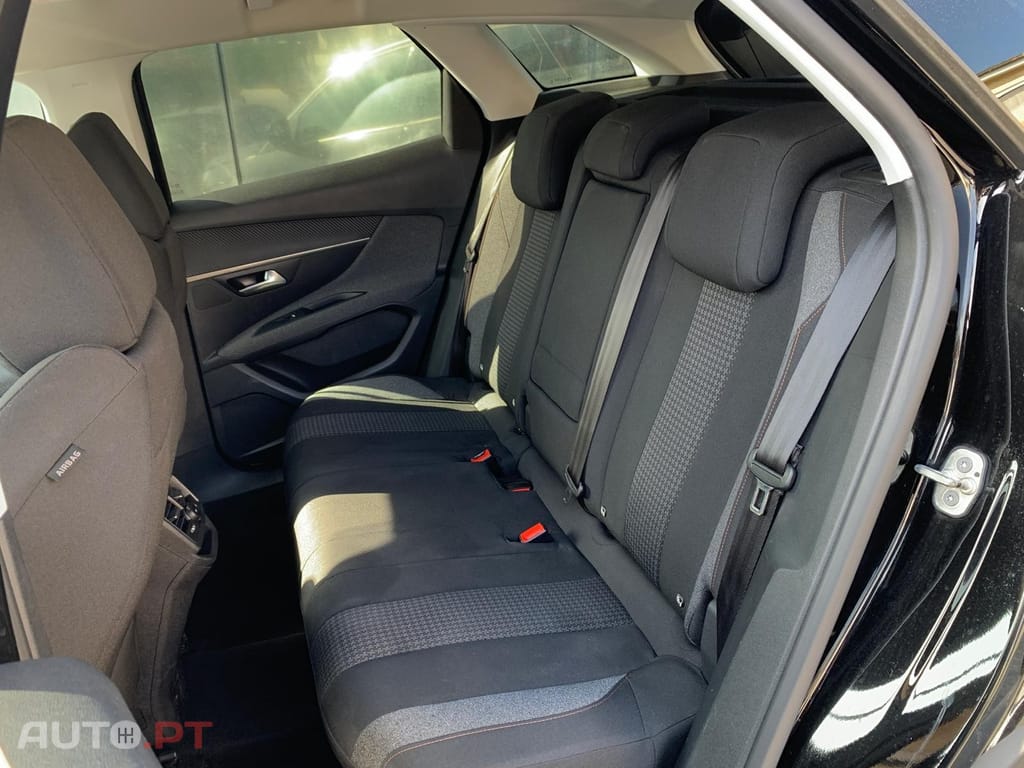 Peugeot 3008 1.5 BlueHDi Active