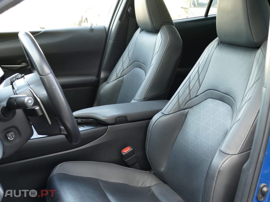 Lexus UX Luxury+TAE+JLL18
