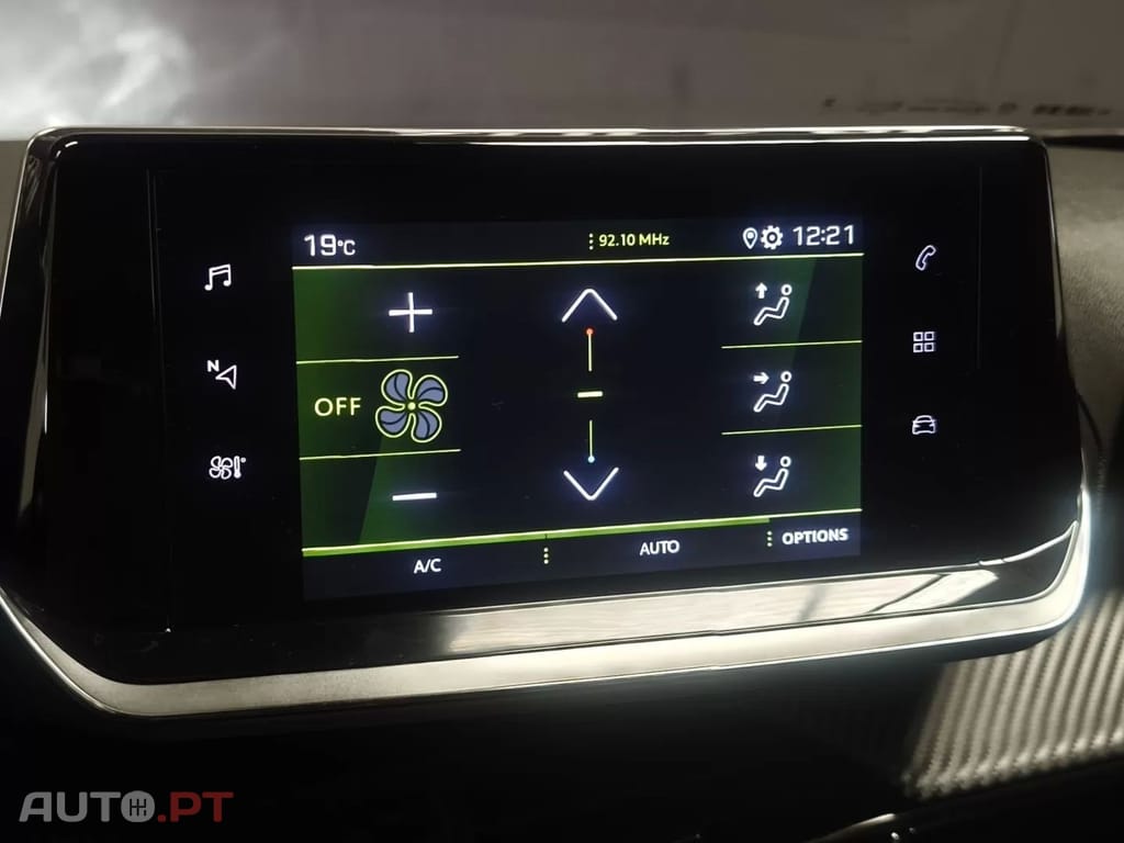 Peugeot E-2008 50 kWh Allure