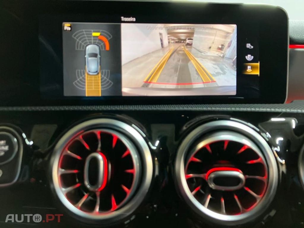 Mercedes-Benz A 35 AMG 4Matic Speedshift DCT 7G