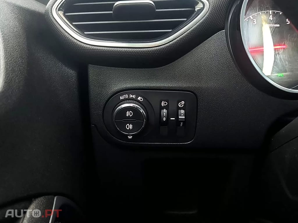 Opel Crossland 1.2 T Design & Tech