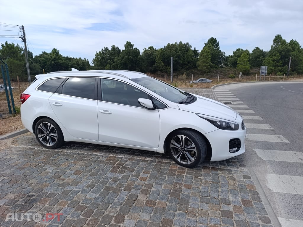 Kia Ceed SW 1.6 crdi GT line — fotografia 7