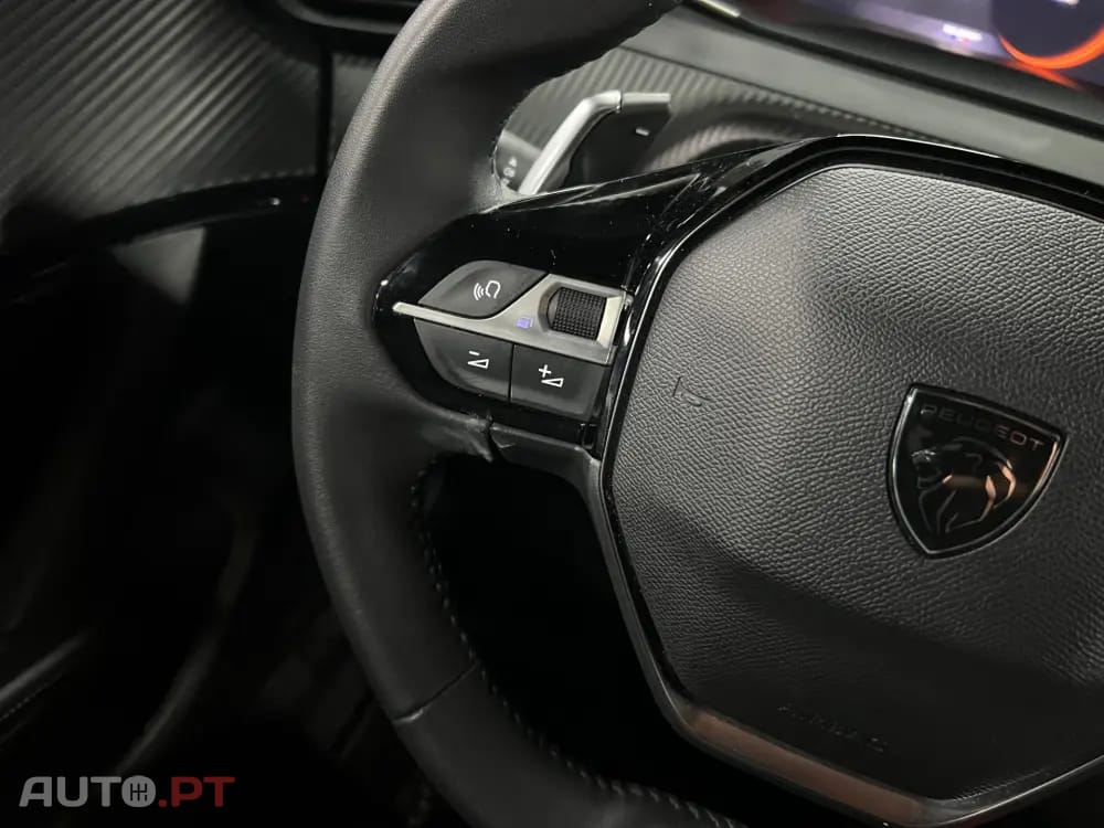 Peugeot 2008 1.2 Hybrid Allure e-DCS6