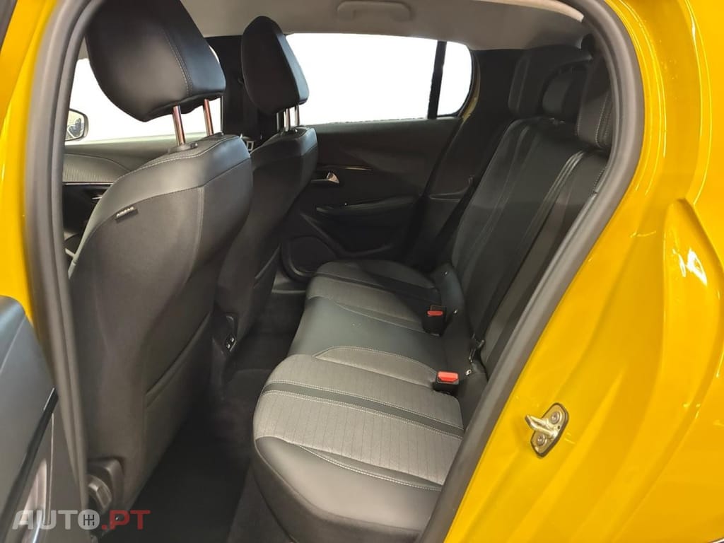 Peugeot E-208 50 kWh Allure Pack