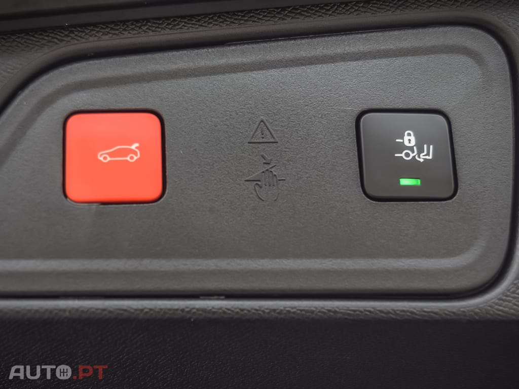 Peugeot 3008 1.6 Hybrid4 Allure Pack e-EAT8
