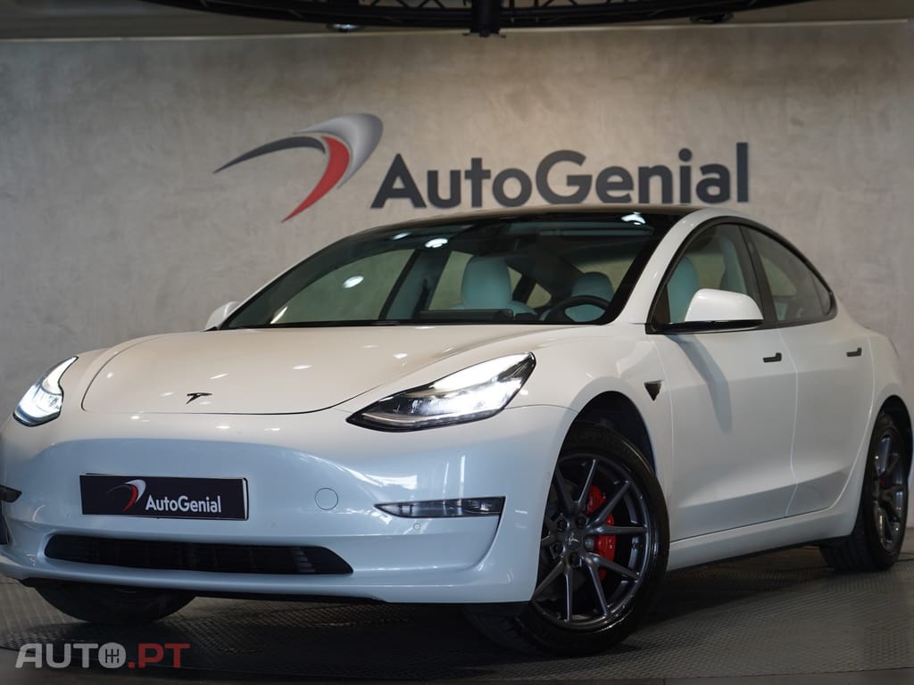 Tesla Model 3 Tração Traseira