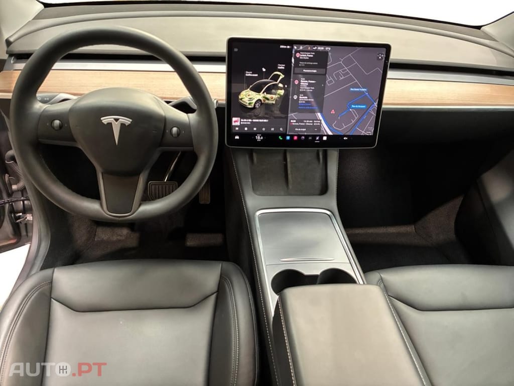 Tesla Model Y Standard RWD