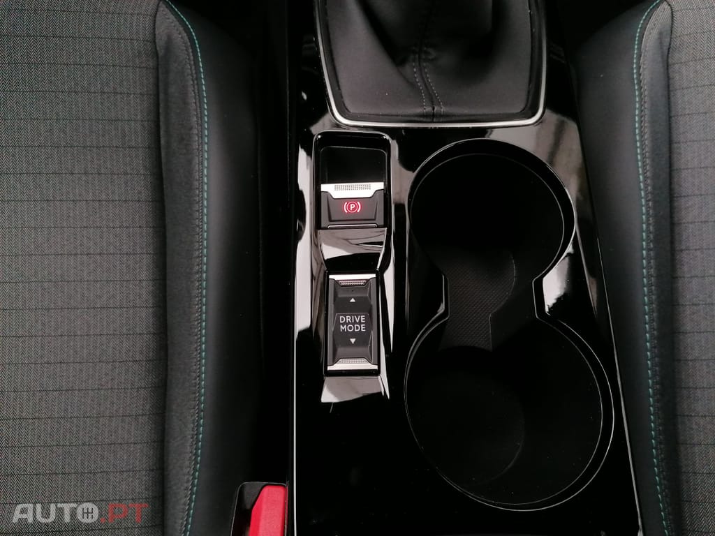 Peugeot 2008 1.2 PureTech Allure Pack