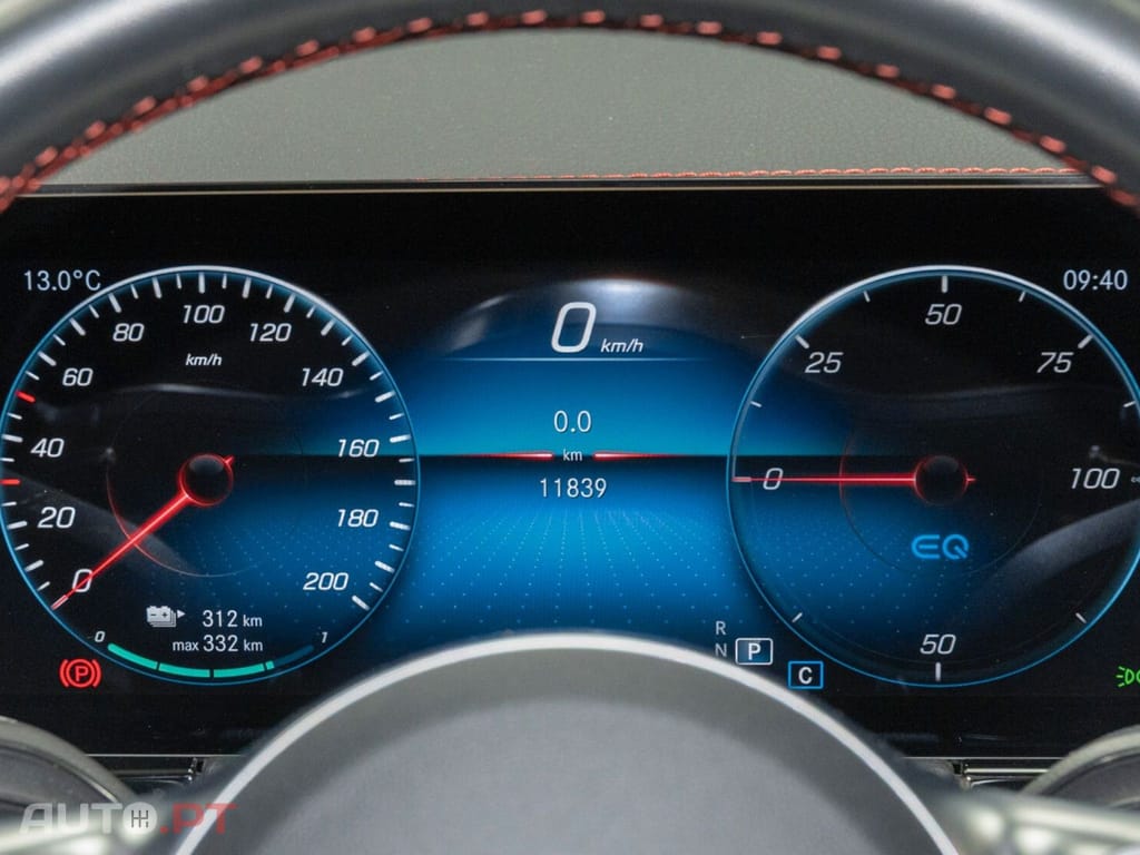 Mercedes-Benz EQA I.V.A DEDUTIVEL 300 4M AMG 